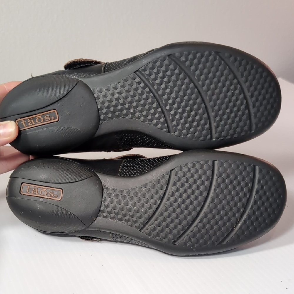Taos Footwear Mary Jane Flats Black with Brown Strap Size 7.5 - Picture 7 of 9